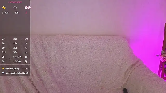 Snapshot of moonlight8_ chatting on 02/12/25, 01:37 moonlight8 online show from 02/12/25, 01:37