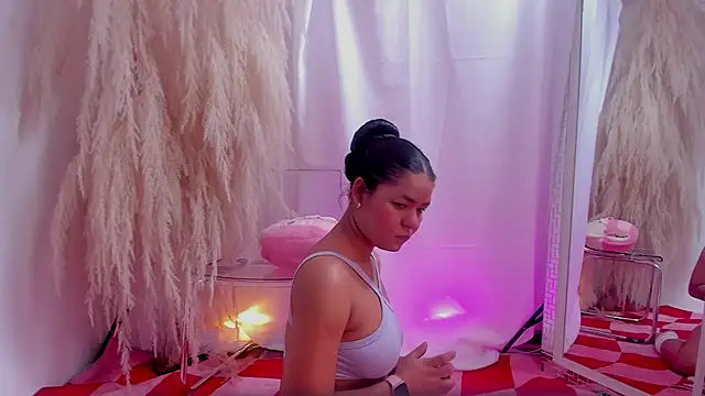 HayamiKioto online show from 10/30/25, 12:39