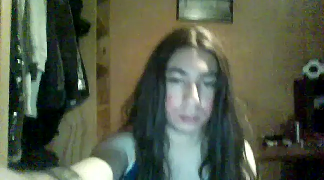 Snapshot of Yasmin_Paez99 chatting on 01/18/25, 03:42 Yasmin Paez99 online show from 01/18/25, 03:42
