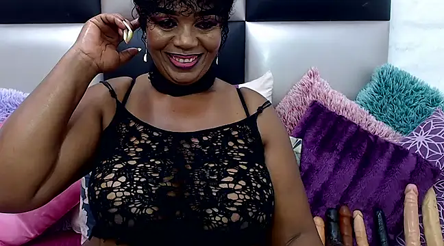 Snapshot of MATURExxxASS chatting on 02/07/25, 10:30 MATURExxxASS online show from 02/07/25, 10:30