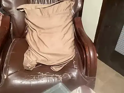 yourhero3466 online show from 10/15/25, 04:40