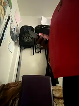 Snapshot of BigBossaNova69 chatting on 10/04/25, 11:30 BigBossaNova69 online show from 10/04/25, 11:30