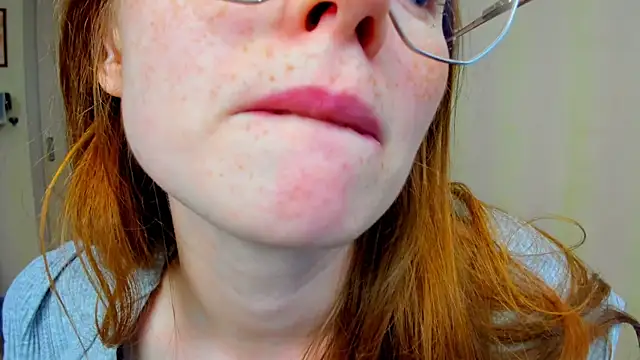 Snapshot of Fire_Luna chatting on 10/03/25, 08:22 Fire Luna online show from 10/03/25, 08:22