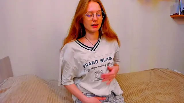 Snapshot of Fire_Luna chatting on 12/01/25, 04:28 Fire Luna online show from 12/01/25, 04:28