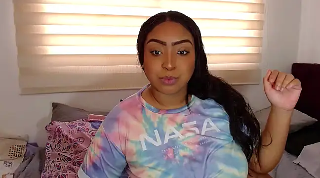 ANNA CORTES online show from 12/17/24, 03:28