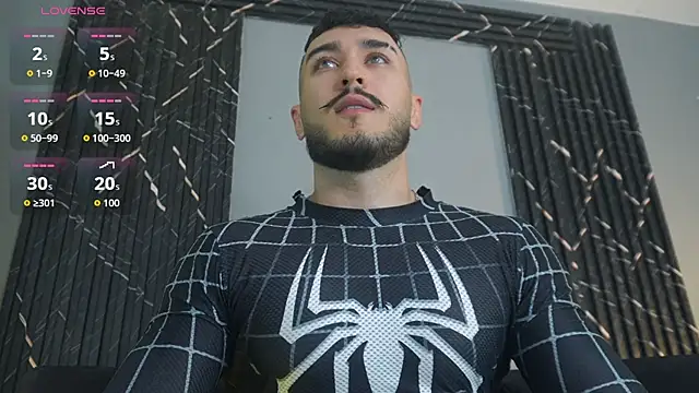 Snapshot of Zionmattis chatting on 10/18/25, 10:32 Zionmattis online show from 10/18/25, 10:32