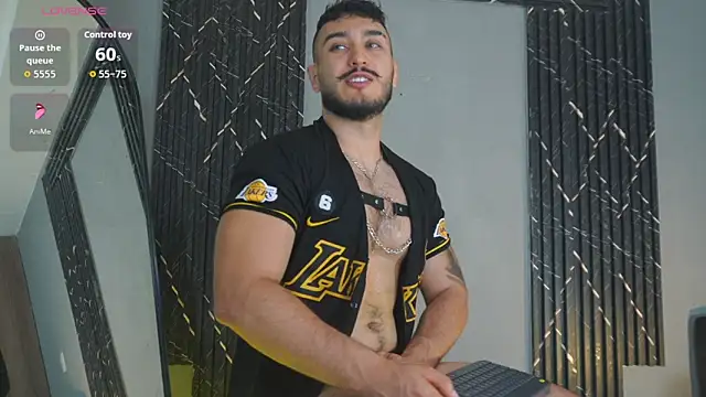 Snapshot of Zionmattis chatting on 11/05/25, 01:05 Zionmattis online show from 11/05/25, 01:05