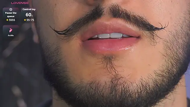 Snapshot of Zionmattis chatting on 11/11/25, 01:38 Zionmattis online show from 11/11/25, 01:38