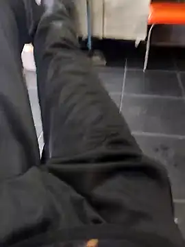 Juliano69xv online show from 10/27/25, 06:12