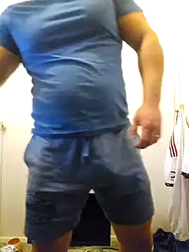 Snapshot of massivemax chatting on 12/02/24, 10:39 massivemax online show from 12/02/24, 10:39