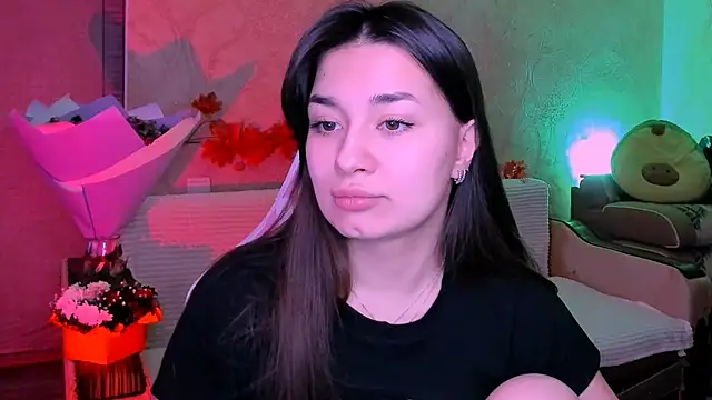 Snapshot of Swee_Alicee chatting on 02/19/25, 01:06 Swee Alicee online show from 02/19/25, 01:06