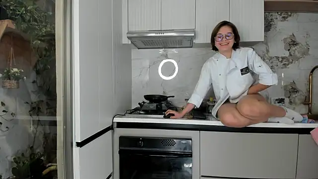 Snapshot of Hellen_coy chatting on 02/09/25, 06:47 Hellen coy online show from 02/09/25, 06:47