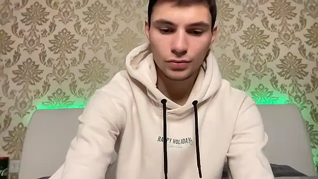 denlover1 online show from 12/09/24, 11:04