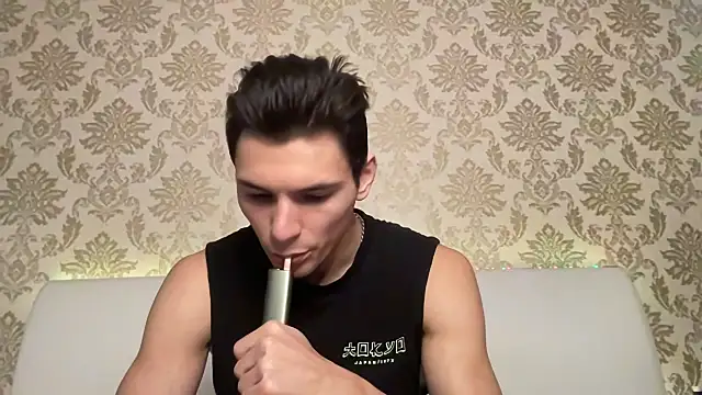 denlover1 online show from 12/26/24, 11:21