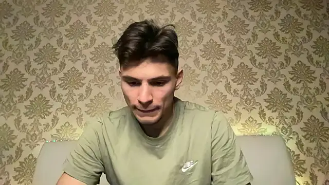 denlover1 online show from 02/17/25, 03:53