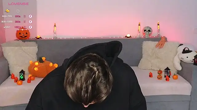 denlover1 online show from 10/12/25, 07:40