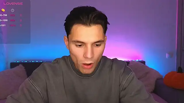 denlover1 online show from 10/31/25, 06:58