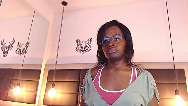 candy lovee69 online show from 10/17/25, 09:06