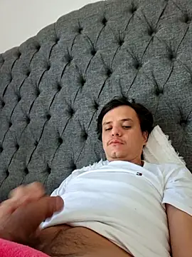 Snapshot of stevego94 chatting on 10/25/25, 05:40 stevego94 online show from 10/25/25, 05:40