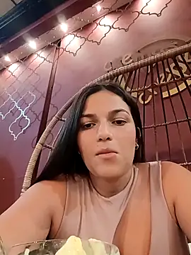 girl milk1 online show from 11/11/25, 11:16