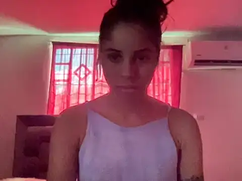 Snapshot of Susandolls chatting on 01/14/25, 03:36 Susandolls online show from 01/14/25, 03:36