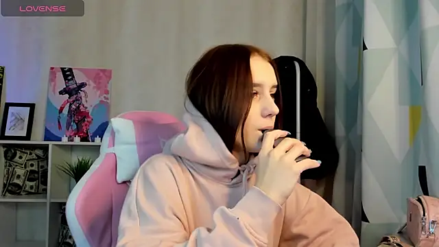 Tonya Gray online show from 12/26/24, 10:31