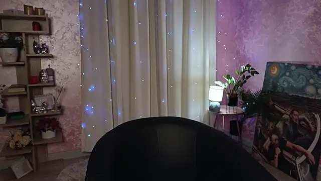 AuroraAksnesss online show from 12/22/24, 12:49