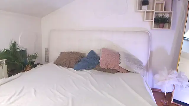 AuroraAksnesss online show from 01/29/25, 02:00