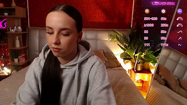 AuroraAksnesss online show from 03/17/25, 12:14