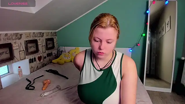 LillyDepp online show from 12/29/24, 09:28