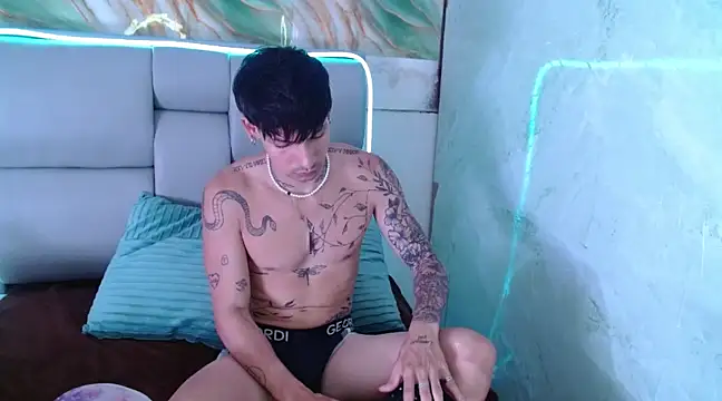 Apolo Hidalgo01 online show from 02/28/25, 05:37