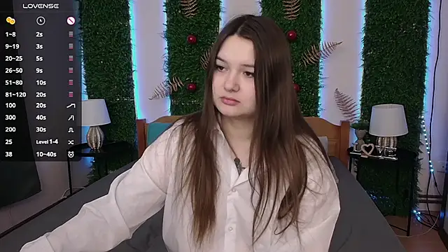 Snapshot of Alice_Walters chatting on 12/31/24, 07:53 Alice Walters online show from 12/31/24, 07:53