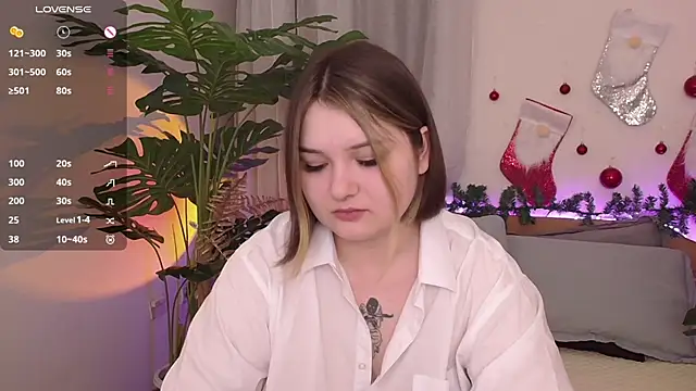 Snapshot of Alice_Walters chatting on 01/13/25, 03:26 Alice Walters online show from 01/13/25, 03:26