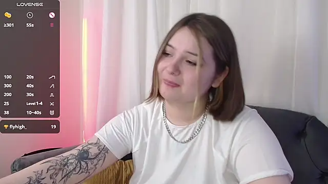 Snapshot of Alice_Walters chatting on 01/25/25, 10:28 Alice Walters online show from 01/25/25, 10:28