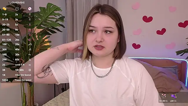 Snapshot of Alice_Walters chatting on 02/07/25, 03:30 Alice Walters online show from 02/07/25, 03:30