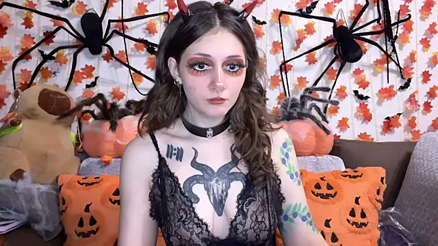  Devill Baby online show from 10/13/25, 05:13