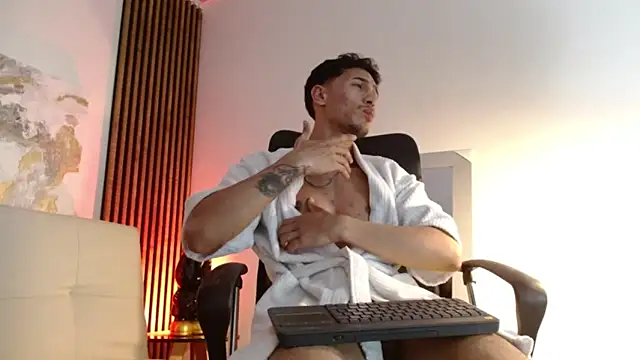Snapshot of rafael_stone chatting on 01/05/25, 03:53 rafael stone online show from 01/05/25, 03:53