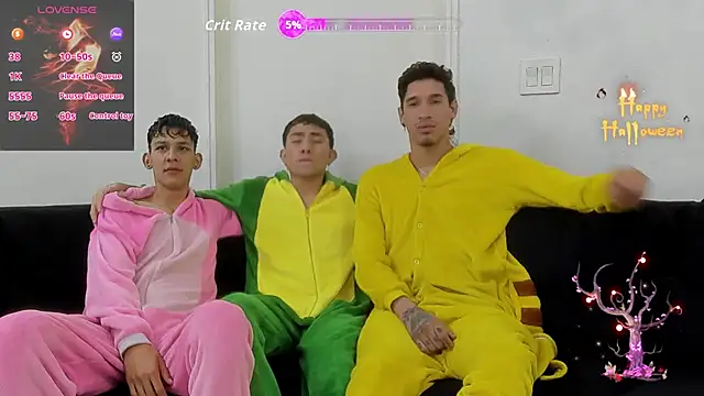 StrawwBoys online show from 11/02/25, 10:17