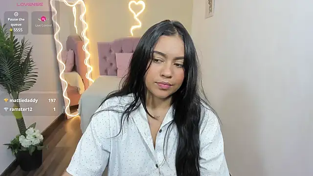 Snapshot of kendra_tay chatting on 01/25/25, 06:45 kendra tay online show from 01/25/25, 06:45