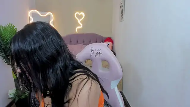 Snapshot of kendra_tay chatting on 03/02/25, 03:24 kendra tay online show from 03/02/25, 03:24