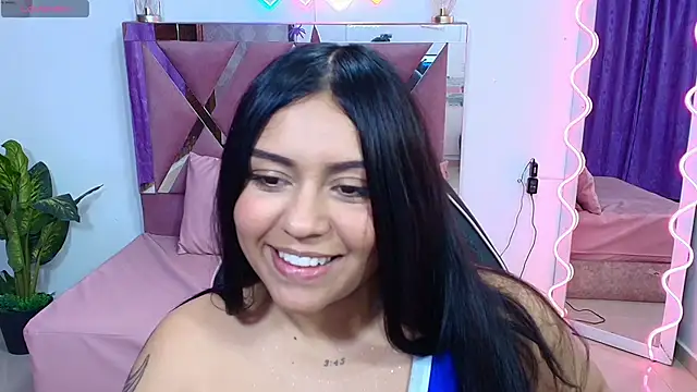 Snapshot of kendra_tay chatting on 10/18/25, 03:53 kendra tay online show from 10/18/25, 03:53