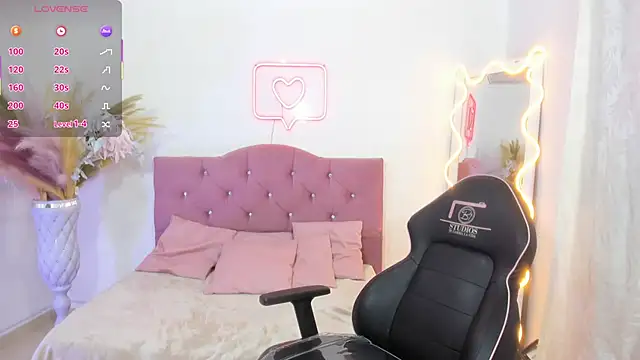 Snapshot of kendra_tay chatting on 11/28/25, 03:31 kendra tay online show from 11/28/25, 03:31