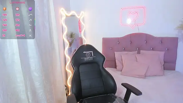 Snapshot of kendra_tay chatting on 12/02/25, 04:40 kendra tay online show from 12/02/25, 04:40