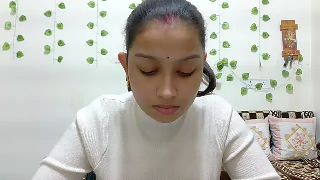 Aleena Rai online show from 11/06/25, 07:37