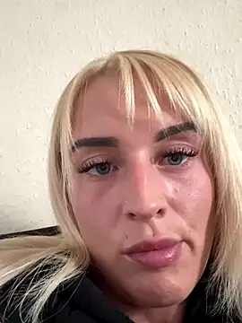 Snapshot of Barbie_26 chatting on 12/05/24, 10:33 Barbie 26 online show from 12/05/24, 10:33