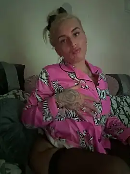 Snapshot of Barbie_26 chatting on 12/07/24, 08:16 Barbie 26 online show from 12/07/24, 08:16