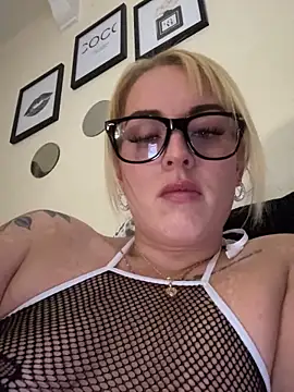 Snapshot of Barbie_26 chatting on 01/10/25, 09:42 Barbie 26 online show from 01/10/25, 09:42