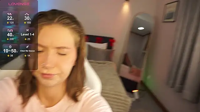 Snapshot of LinaSiren chatting on 12/23/24, 03:18 LinaSiren online show from 12/23/24, 03:18