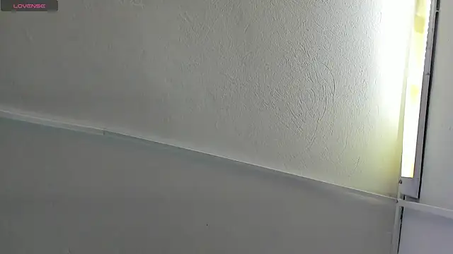 Snapshot of Amy_Kiitty_ chatting on 09/27/25, 12:43 Amy Kiitty online show from 09/27/25, 12:43