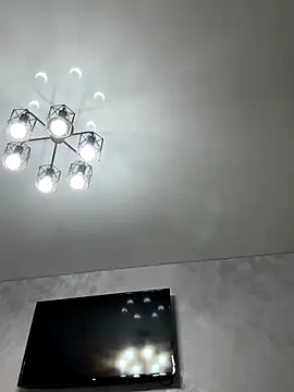 viviandaimond1 online show from 10/17/25, 04:20